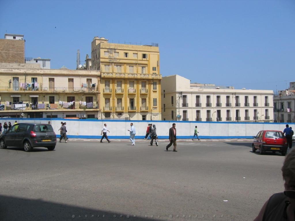 ORAN MAI 2006 C57 PLACE KARGENTHA.JPG